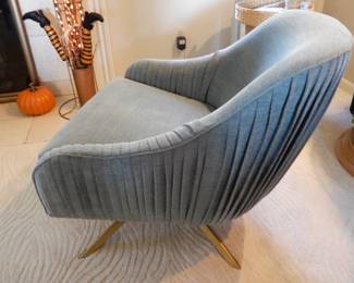 WEST ELM ROAR & RABBIT SWIVEL CHAIR--GREAT LOOK