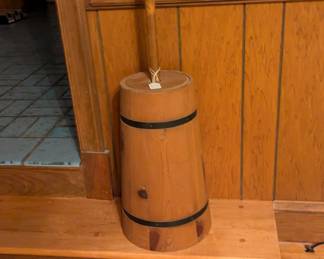 Butter churn 