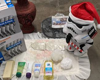 WST089 "Engraved" Chinese Bronze Vase, Star Wars, Unused Backrest Etc ...