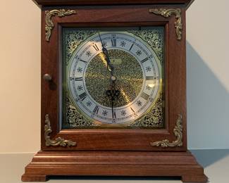 Mantle clock