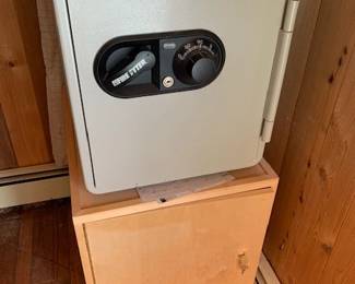 Fire Fyter 5200 safe with cabinet