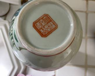 Chiese Chic Dynasty Vase