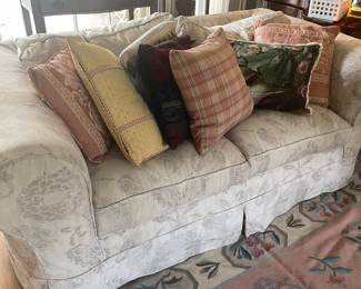2 Shabby Chic sofas - very cottage and super comfortable - linen! 