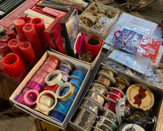 Wrapping paper and ribbons 