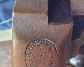 Kittinger Williamsburg Restoration Colonial Williamsburg upholstered bench