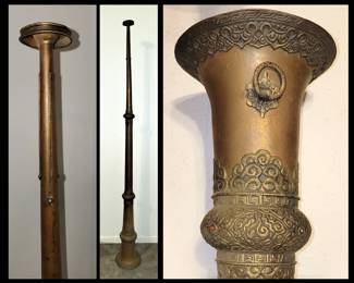 Tall Tibetan horn or Dungchen or DungChen