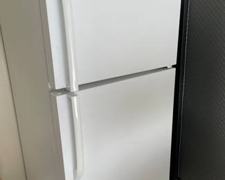 Frigidaire - freezer/refrigerator 