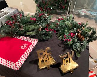 Holiday mantle/table pieces, stocking hangers and placemats