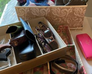 Vanity storage boxes Sunglasses, and belts