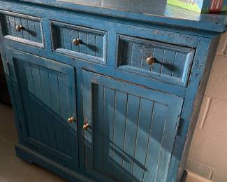 Crackle-finish console cabinet with 3 drawers