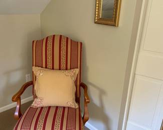 Would armchair with an occasional pillow