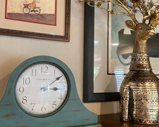 Howard Miller mantel clock; holiday deer vase