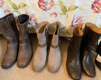 Leather boots;  size 9M