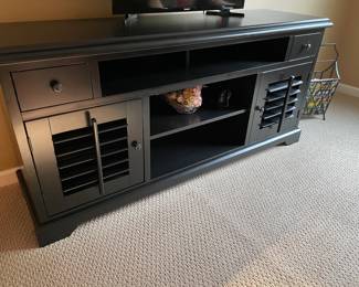 TV and media console - black finish - excellent condition