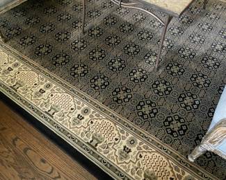 100% wool area carpet (11' 4'' x 8') - ivory and black