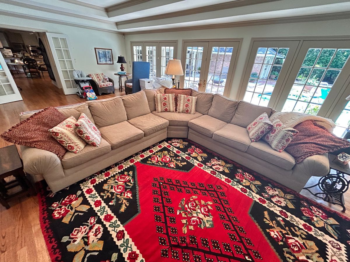 Sectional/rug 
