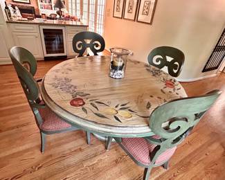 Custom-built breakfast table (6 chairs) 