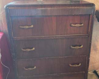 VINTAGE DRESSER