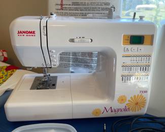 JANOME NEW HOME MAGNOLIA 7330 SEWING MACHINE