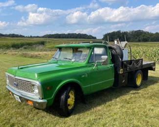 1972 CHEVY C30 PICKUP TRUNK 126,040 MILES (RUNS AND HAS WORKING HOIST AND 3 DIESLE FUEL TANKS)