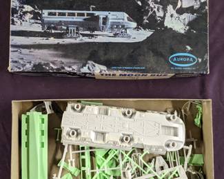 2001 Space Odyssey Moon Bus Model Kit
