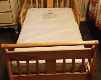 Solid Maple Blonde Toddler Sleigh Bed