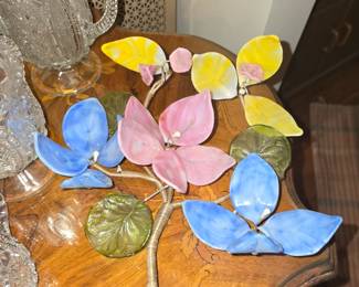 Vintage Floral Art Slag Glass Wrapped Wire Centerpiece