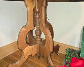Antique pedestal table