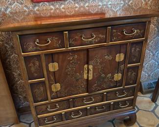 accent chest