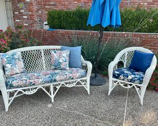 Vintage White Wicker Patio Furniture