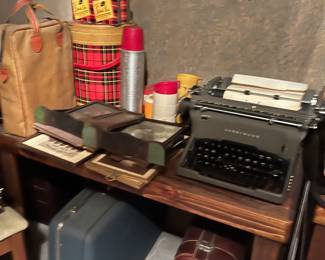 Underwood typewriter, picture does not convey the mint condition