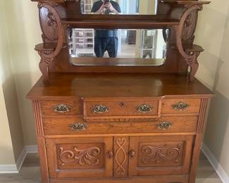 This GORGEOUS Antique oak buffet will need to be picked up in The Villages. Once paid for I will supply you with name, phone, & address. She will be there waiting for you. 
