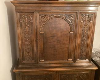 Large buffet/armoire