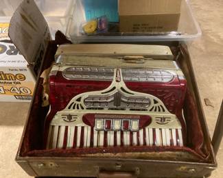 Valenti accordion with carrying case
