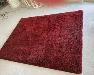 Large red mimi shag carpet 