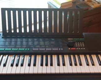 Yamaha Keyboard 