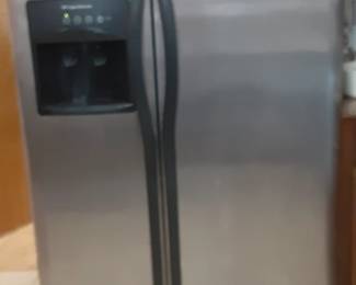 Very Nice Stainless Side x Side Frig