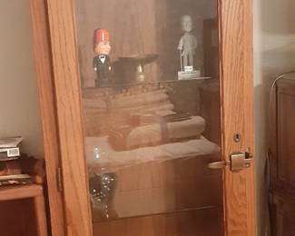 Lighted Cabinet w/glass shelves