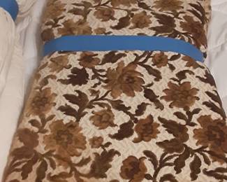 Vintage Kingsize Bedspread