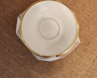 SET OF LENOX SAUCERS AND CUPS