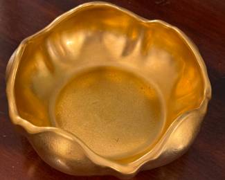 Pickard 24K Gold Rose & Daisy Tulip Bowl. Photo 1 of 3.