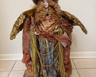 Christmas Dreams Inc. Angel. Photo 1 of 4.