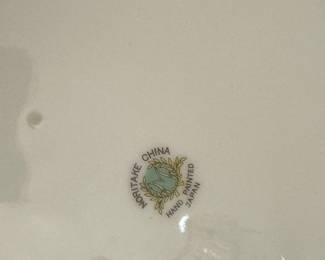 Set of 12 Noritake "Morimura" 24K Gold Accent Hand-Painted Dinner Plates. Photo 2 of 2.