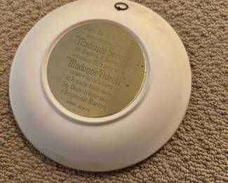 Royal Windsor "Madonna Sereno!" Porcelain Plate. Photo 2 of 2.