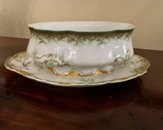 Haviland & Co Limoges Sauce Bowl with Underplate. Photo 2 of 3.