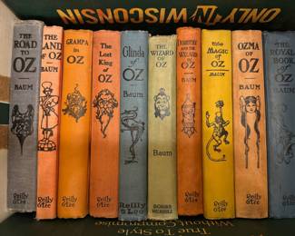 Vintage Oz Books by Reilly & Lee and Bobby Merrill.