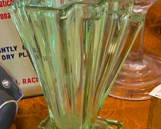 Art Deco Green Depression Glass Vase, NO DAMAGE.