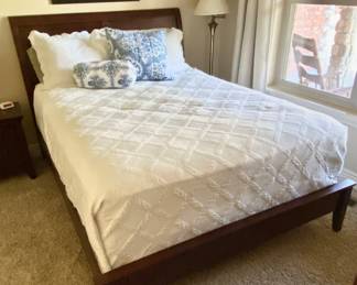 Excellent Queen Size Cherry Wood Sleigh Bed Bedroom Suite, soft mattress. Set includes nightstand and dresser. 