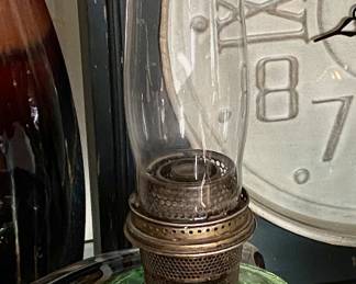 Super NICE Antique Green Washington Drape Aladdin Oil Lamp.