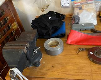 Large Vise.